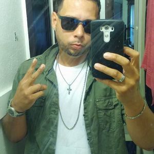 Meet your Posher, Emanuel